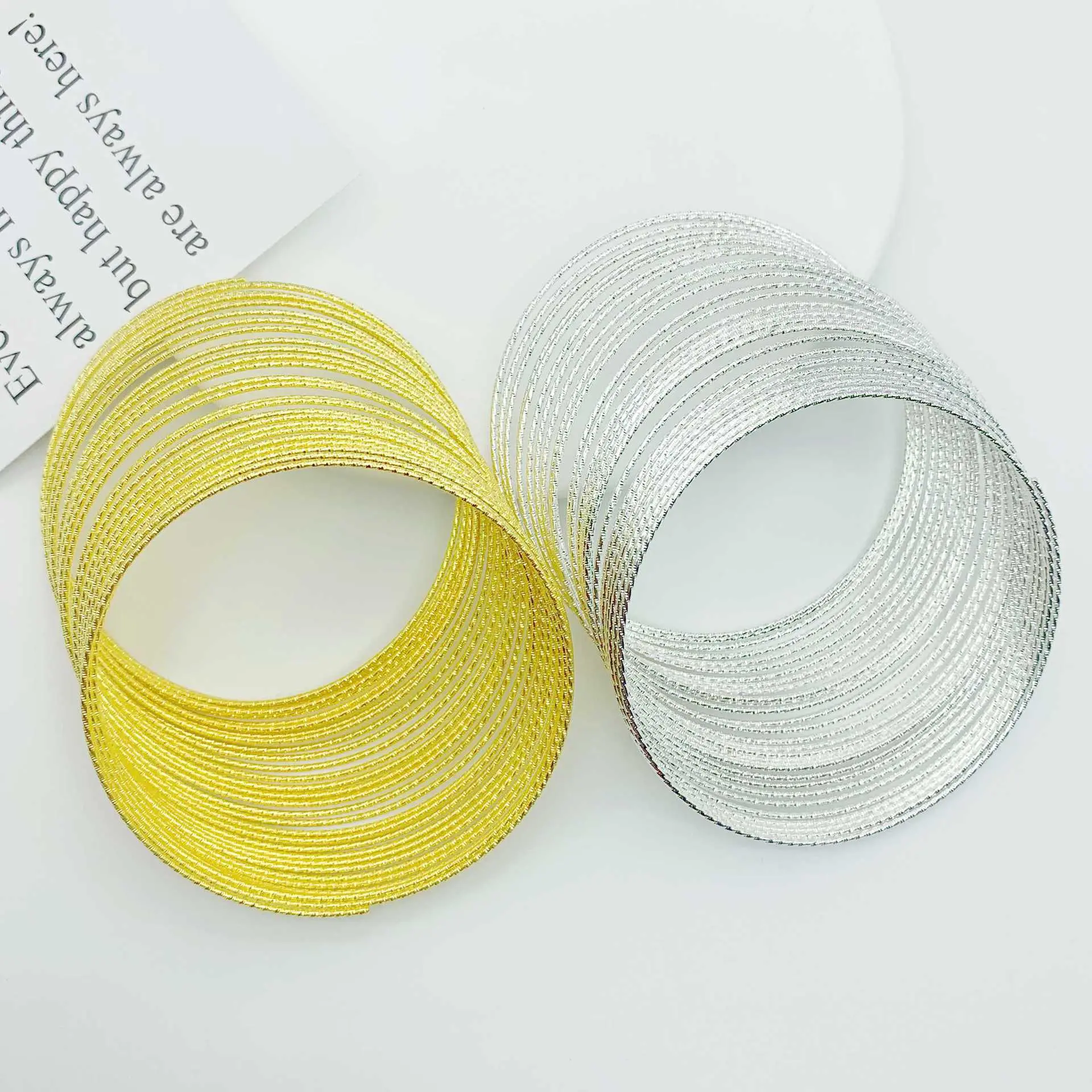 【Offline-Packing】Engrave Figures Coil for Car Hanging/Hanging