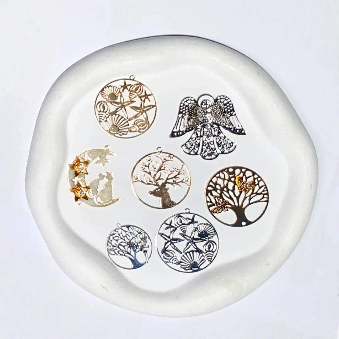 Sun Catcher Metal Accessories Blind Bag for Sun Catcher - Open in live - Image 4